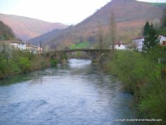 photo pont bidarray grande nive pays basque