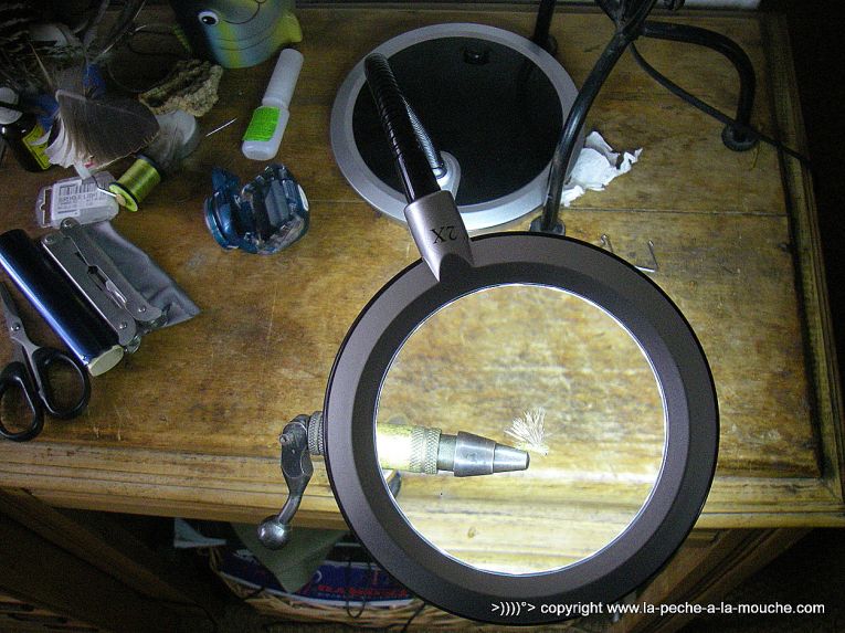 montage-mouche-de-peche-lampe-loupe-1.jpg, janv. 2013 montage-mouche-de-peche-lampe-loupe-1.jpg
