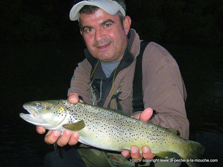 photo-peche-a-la-mouche-truite-47cm-1.jpg, juil. 2013 photo-peche-a-la-mouche-truite-47cm-1.jpg