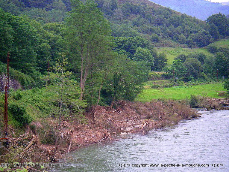 crue-riviere-nive-pays-basque-juillet2014-009.jpg