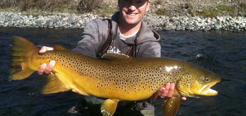 video truite record pêche à la mouche