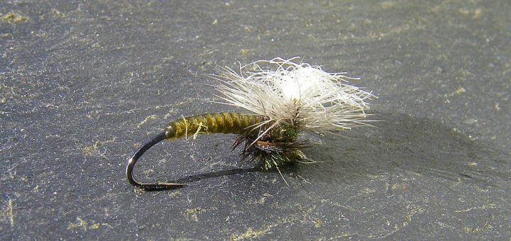 Photo du montage de la mouche klinkhammer